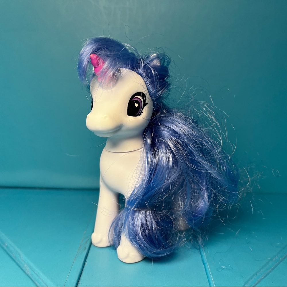 ⭐️ Zuru Sparkle Girlz Unicorn Pony - White with blue mane / tail